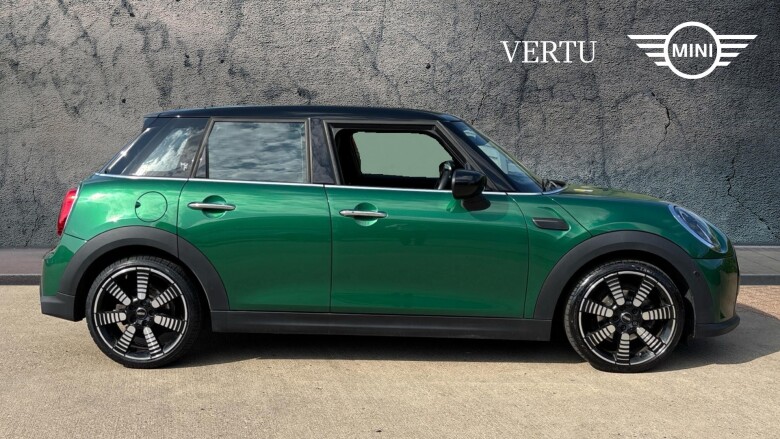 MINI Hatchback 1.5 Cooper Exclusive 5dr Auto Petrol Hatchback